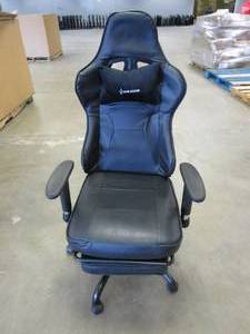 lot 468 image: Von Racer Black Gaming Chair (MISSING LUMBAR MASSAGE PILLOW & USB CORD, HAS SOME SCUFFS)