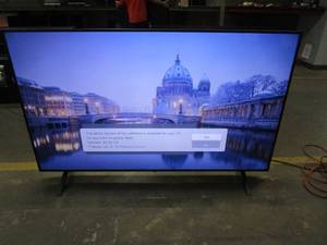 LG - 70 Class UQ75 Series LED 4K UHD Smart webOS TV 70UQ7590PUB (SCRATCH IN CENTER OF SCREEN)