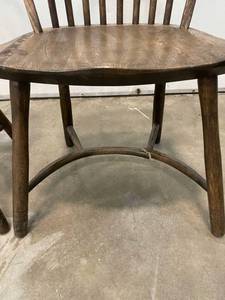 lot 6 image: Lot of 3 wooden Pottery Barn chairs