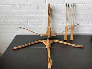 lot 18 image: Lot of 2 Wooden Toy Crossbows