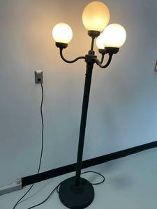 lot 38 image: Outdoor Lamp