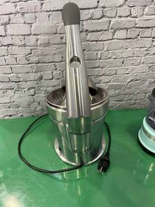 lot 42 image: Breville Citrus Juicer
