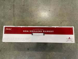lot 43 image: BBQ Grilling Basket