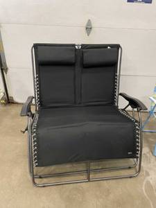 lot 107 image: Lot of 2 outdoor Chairs