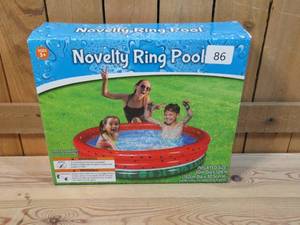 lot 86 image: Novelty Ring Pool - Watermelon