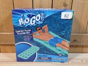 lot 82 image: Bestway H2O Go Comfort Plush Floating Mat
