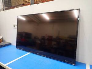Sharp&nbspLC-70EQ10U 70 Smart TV  1920 x 1080 HD resolution  Includes Power cable  No Remote