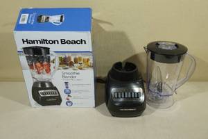 lot 13 image: Hamilton Beach Smoothie Blender