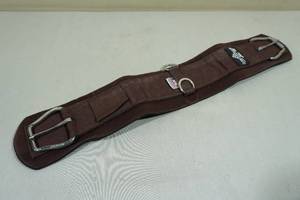 lot 43 image: Professionals Choice Girth -Size 28