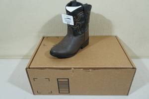 lot 82 image: Smoky Mountain Boots -Little Kids Size 6.5, Brown