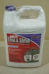 lot 113 image: 3.78 Liters Annual Tree & Shrub Insect Control Spray