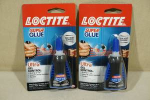 lot 117 image: 2 Loctite Super Glue