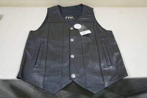 lot 139 image: First Manufacturing Co Gun Runner Leather Vest -Size Large
