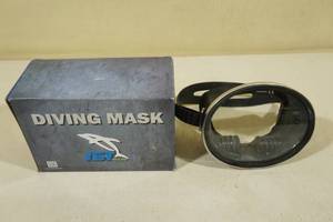 lot 145 image: IST Proline Diving Mask
