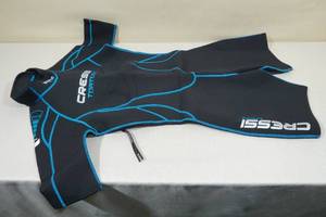lot 149 image: Cressi Tortuga Ladies Wet Suit -Size L4