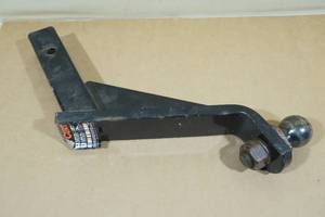 lot 162 image: Curt 10 Drop8 Rise Trailer Hitch - 2 Ball
