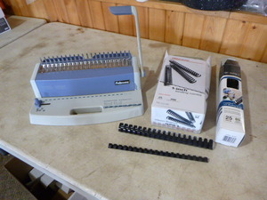 Fellowes Plastic Comb Binding Machine