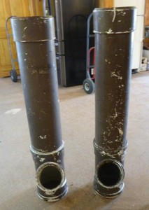 2 Animal Feeders