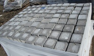 lot 36 image: Concrete Pavers