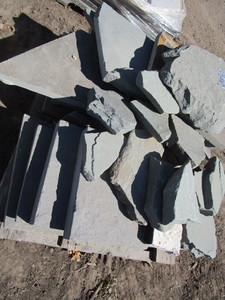 lot 77 image: Bluestone