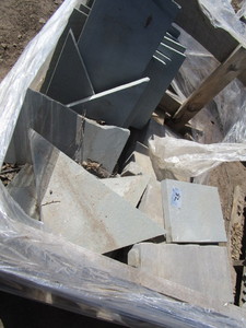 lot 82 image: Bluestone