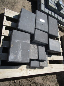 lot 86 image: Concrete Steps