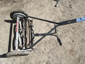 lot 100 image: Reel Mower
