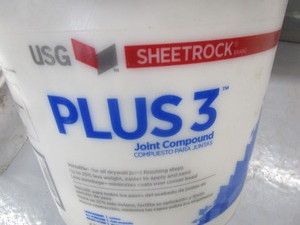 lot 124 image: Sheetrock Joint Compound