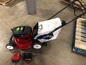 lot 25 image: 21 in. Recycler SmartStow 60-Volt Lithium-Ion Brushless Cordless Battery Walk Behind Mower RWD 5.0 Ah w Battery&Charger by Toro    Customer Returns See Pictures