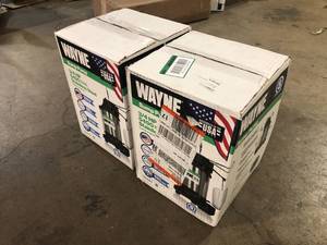 lot 39 image: 2 Lots of 34 HP Submersible Sump Pump by Wayne   Customer Returns See Pictures