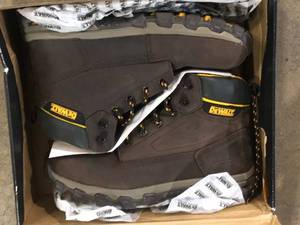 lot 45 image: Mens Halogen 6 Work Boots - Steel Toe - Brown Crazy Horse Size 11(M) by DEWALT Customer Returns See Pictures