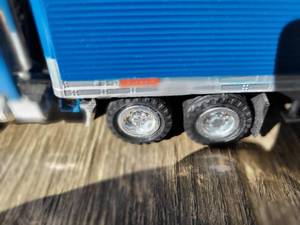 Fruehauf TractorTrailer  Semi-Metal