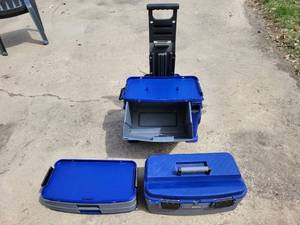 Benchtop Rolling, Stackable Tool Chest