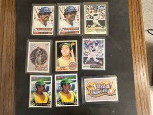 lot 7 image: Reggie Jackson Cards