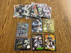 lot 19 image: Emmitt Smith Cards