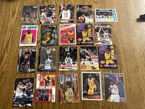 lot 21 image: Shaquille ONeal Cards