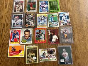 lot 23 image: Football Cards
