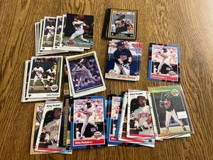 lot 28 image: Kirby Puckett Cards