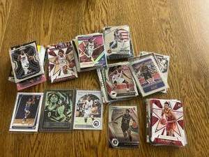 lot 65 image: Basketball Cards