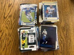 lot 72 image: Football Cards