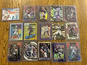 lot 76 image: Football Cards