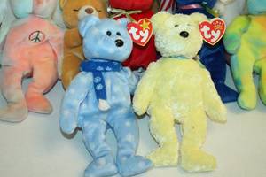 lot 97 image: Beanie Baby Bears