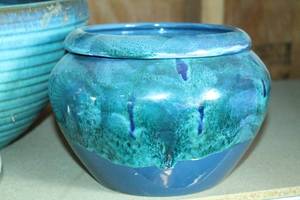 lot 99 image: Pottery Bowls & Glass Ornaments