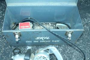 lot 22 image: Skil Model 100 Planer & box