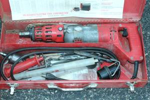 lot 25 image: Milwaukee 34 Rotary Hammer