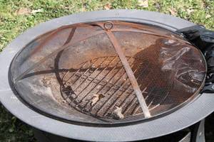 lot 118 image: Fire Pit & Cover