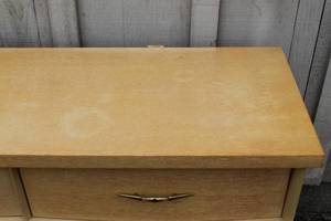 lot 124 image: Mid Century Modern Dresser
