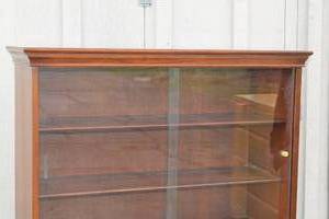 lot 126 image: Mid Century China Cabinet