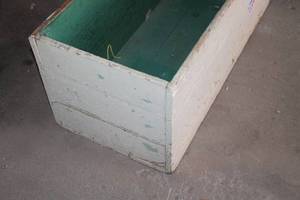 lot 130 image: Farmhouse Crate