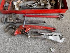 lot 36 image: Wrenches & Toolbox